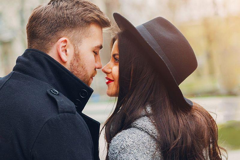 9 znakova kojima muškarac pokazuje ljubav: Ako se ovako ponaša znaćete da je vredan pažnje!